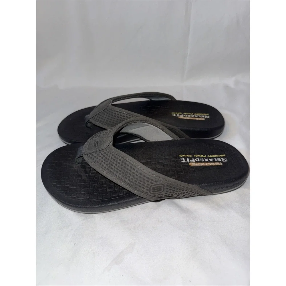 Skechers Sandals Mens 9 Relaxed Fit Flip Flop Gray Toe-Post Comfort Casual Flat